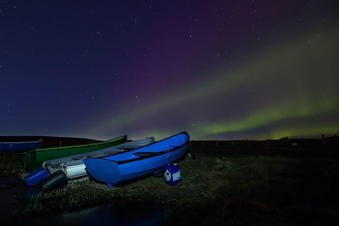 VisitScotland's tweet image. The #NorthernLights or &apos;Mirrie Dancers&apos; as they are called in #Shetland has to be one of the greatest shows on earth! ✨ #InspiredbyShetland 📷 IG/steve_in_shetland