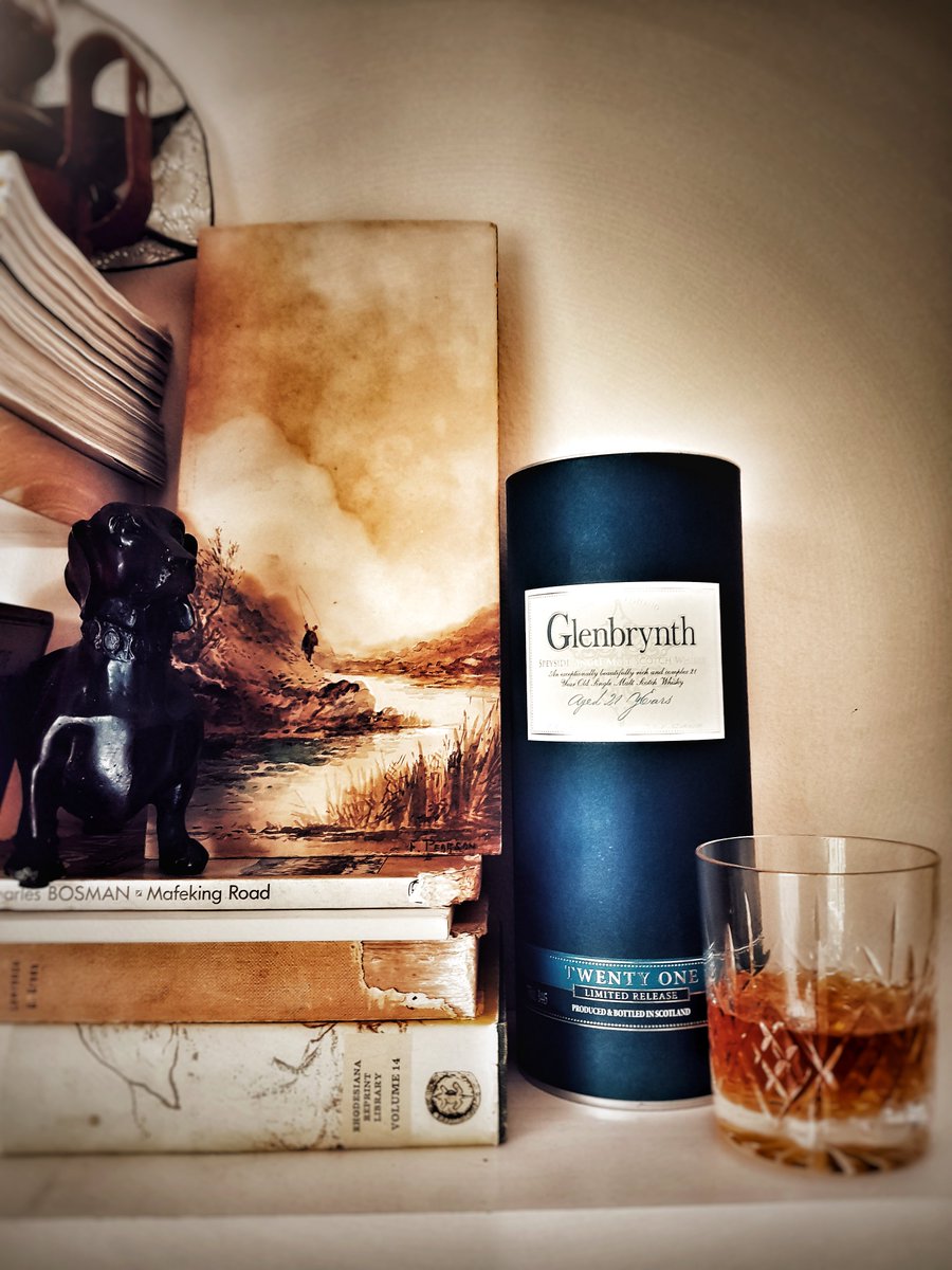 This week we are celebrating the Glenbrynth 21 Year Old Single Malt. Worthy of the glorious shelfies, celebrations or just indulgent drams. Smooth as silk - a pleasure to experience.
#whisky #whiskylovers #singlemalt #thetasteofsuccess #slainte #dram #Scottish #scotch #drinks