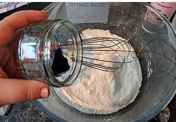 doorblogs's tweet photo. Grab a mixing bowl and some ingredients and lets makes a bath bombs! 
https://t.co/vsyFioJLcO https://t.co/pQTOpBD0wm