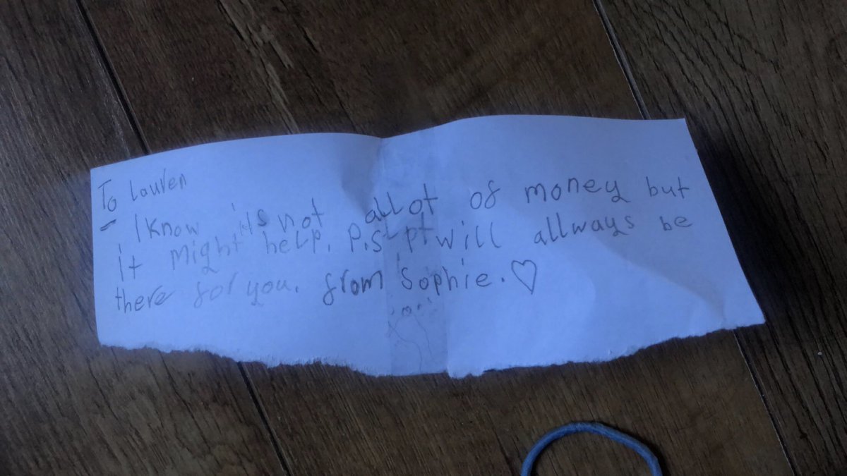 laurencllarkx's tweet photo. 10 y/o sister asked why I don’t drive n I told her how it’s rly expensive, walked in my room n she’s left this on my bed, my heart😩💔💔 https://t.co/MZyC3Mhy8q
