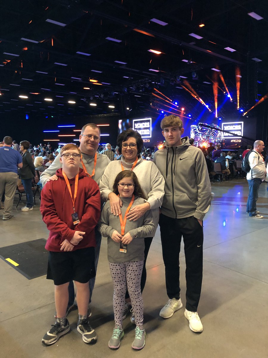 mylifetolove's tweet photo. #rez19 was a wonderful weekend for the Robinson family (minus stupid flu)! We are thankful to be under the umbrella of Gods Grace ❤️ https://t.co/FP2HfzRZUv