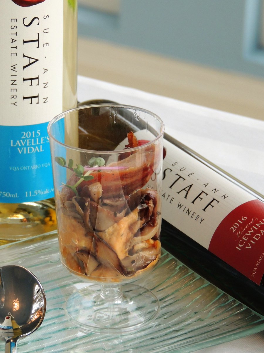SueAnnStaff's tweet photo. Big, BIG #THANKYOU to all our guests who visited the winery for @NiagaraWineFest #Icewinefest Discovery Pass! We loved having you &amp; hope to see you again! And yes, Chef Beth from August Restaurant is going to give us the recipe to post online! #VQA #VisitNiagara #winecountryON https://t.co/duKcrkixtW