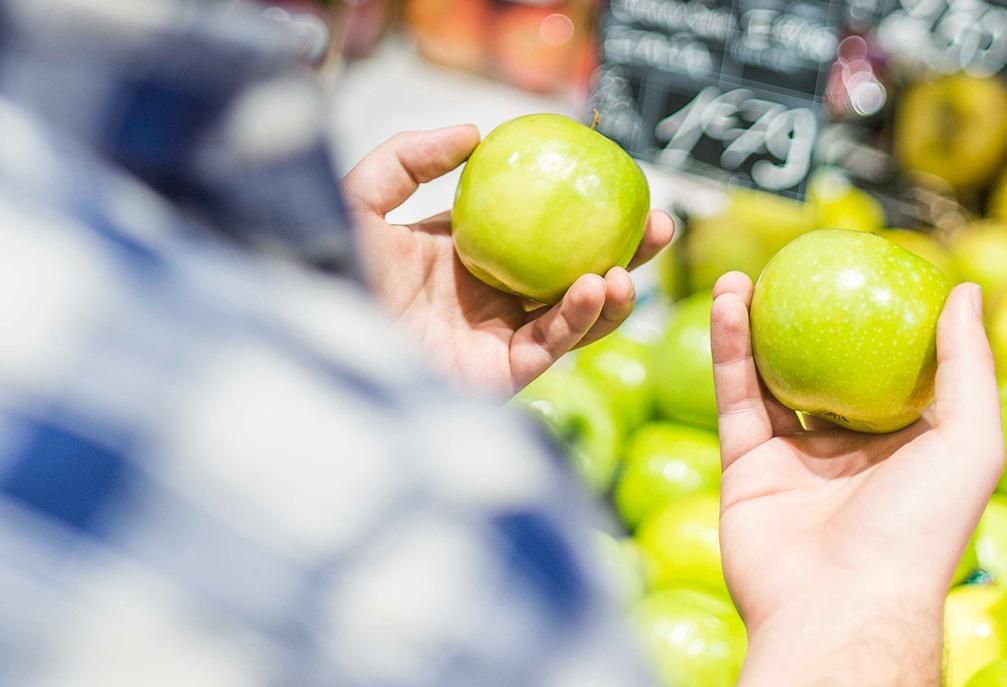 E-Commerce isn't killing off grocery stores immediately, but it may bleed them dry over time bit.ly/2ScSdSz