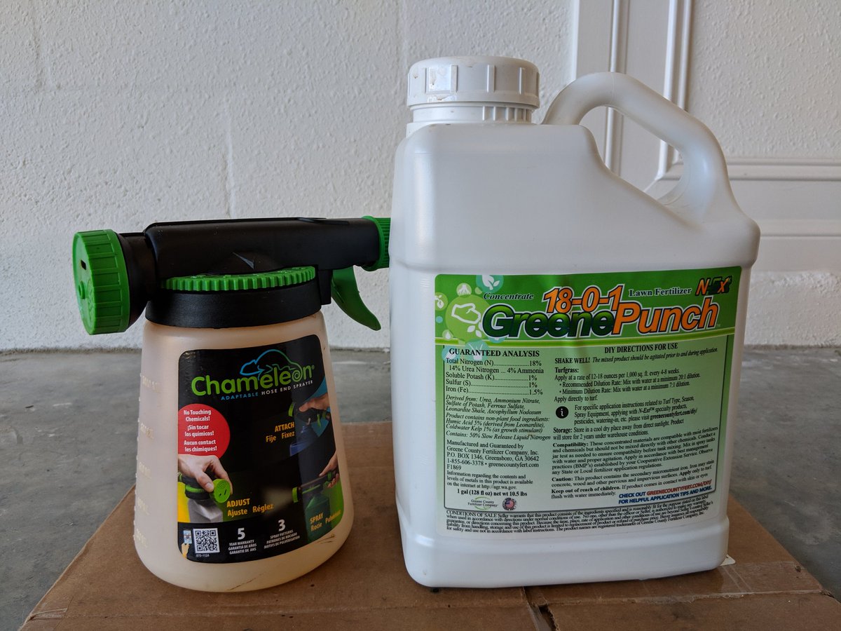 EeZeEpEe's tweet photo. #eezeeTIP When working with a garden hose, keep your hands dry but grippy but wearing rubber (laxex, vinyl, or nitrile) gloves under your work gloves. Another 4 weeks has past. Another liquid fertilizer application. #HomeOwnerLife @GreeneCFert https://t.co/8WEp0KZZI2