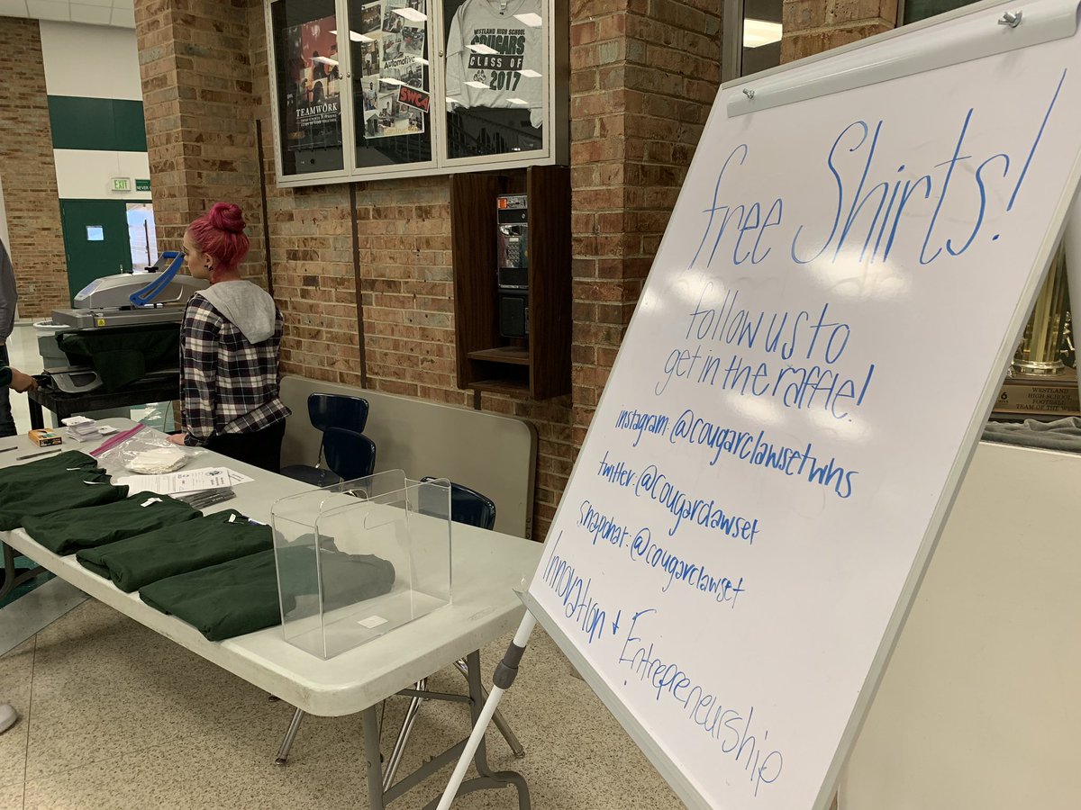 CougarClawset's tweet photo. Come stop by our table during your lunch period to enter in a raffle for a FREE t-shirt!!! All you have to do is follow us on any one of our social media’s! https://t.co/2aSZ3Mtwob