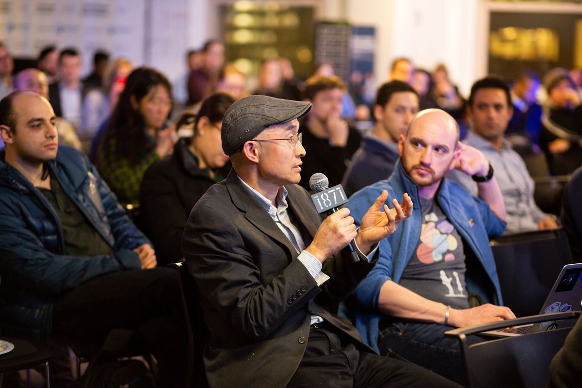 SphereSW's tweet photo. We are happy to share with you some of our insights from The Chicago Tech Debates! Thanks for everyone, who have joined us!
#sphere #techdebates #sphereinc #spheresoftware #spheretechdebates #debates #technology #future #chicago #happy https://t.co/aeyjrm6Op5