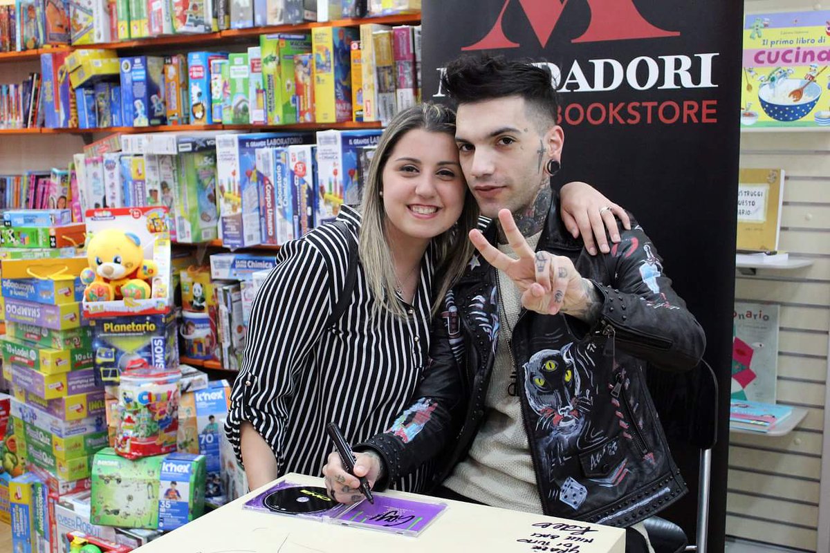 debbyspedicato2's tweet photo. Mi manchi da morire https://t.co/kYYYfQSkt4