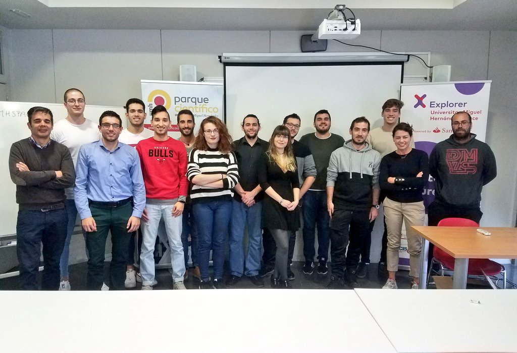 PcientificoUMH's tweet photo. Equipo del #UMHSpace (aunque no estamos tod@s) que trabajarán en los proyectos de @ExplorerByX en esta nueva edición.

¡A trabajar! ✊

#ExplorerbyX #Emprendimiento https://t.co/AtB28p6vso