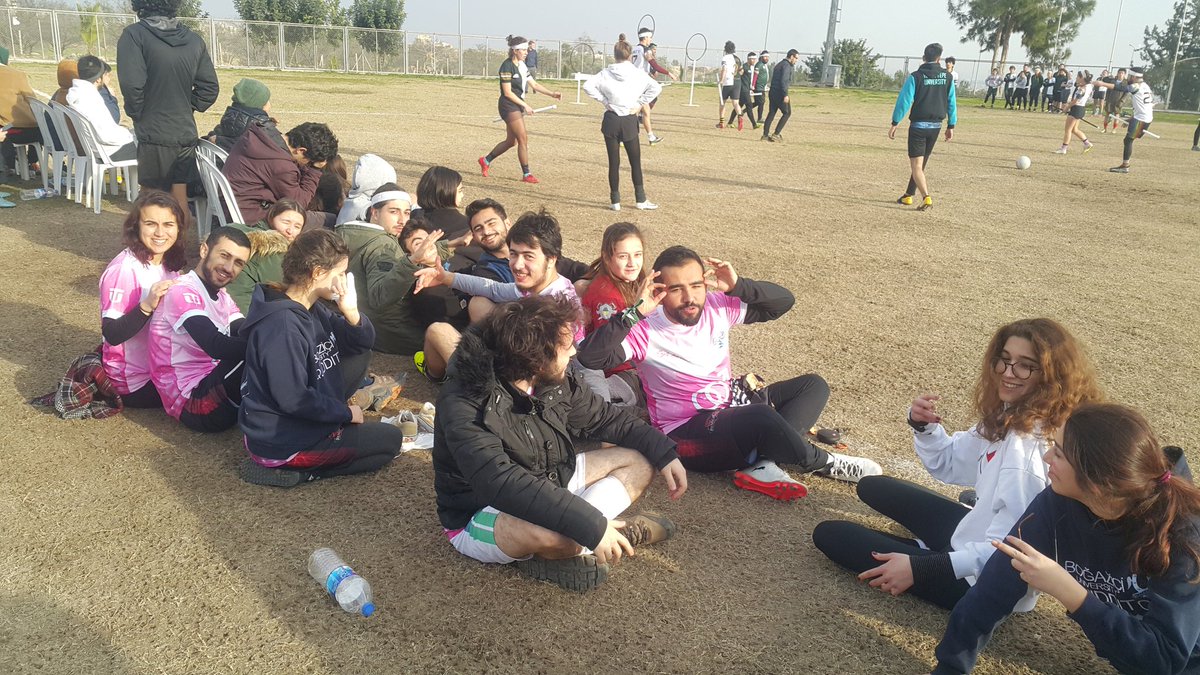 İlk amacı her zaman eğlenmek olan 4SAPS takımı, saha kenarı kıraathanesiyle, sloganlarıyla ve muhteşem dansıyla Intergalaktik Cup IV  turnuvasını da geride bıraktı. Bir başka turnuvada görüşmek üzere. Sap kalın ^