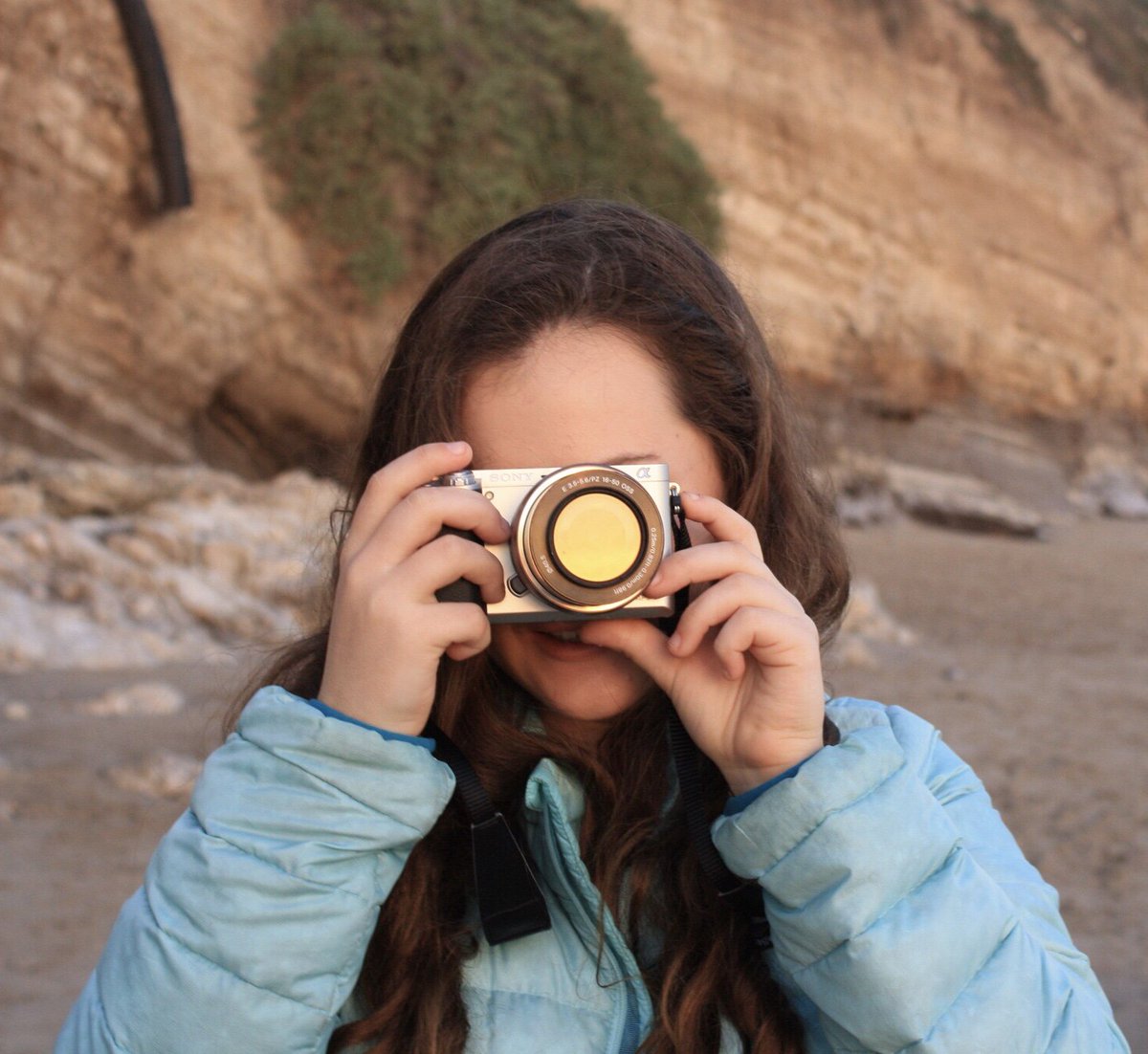 Nikon Offers $10,000 scholarship for college students! / Twitter