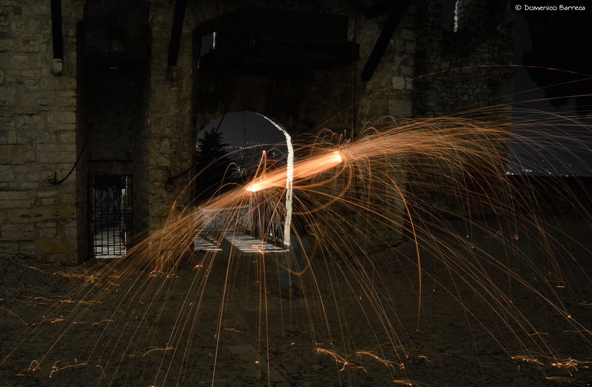 DbBarreca's tweet photo. #lightpainting#steelwool#domenicobarrecaphoto https://t.co/b17rgaHZOG