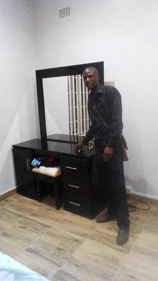 ONyazvigo's tweet photo. The furniture in every room in your house should reflect who you are.For  all your sofas, bedroom suites, autumn stools ,bean bags, tables please contact  +263 777 908 024. Please support my hustle😀 https://t.co/6GxJuEGF40