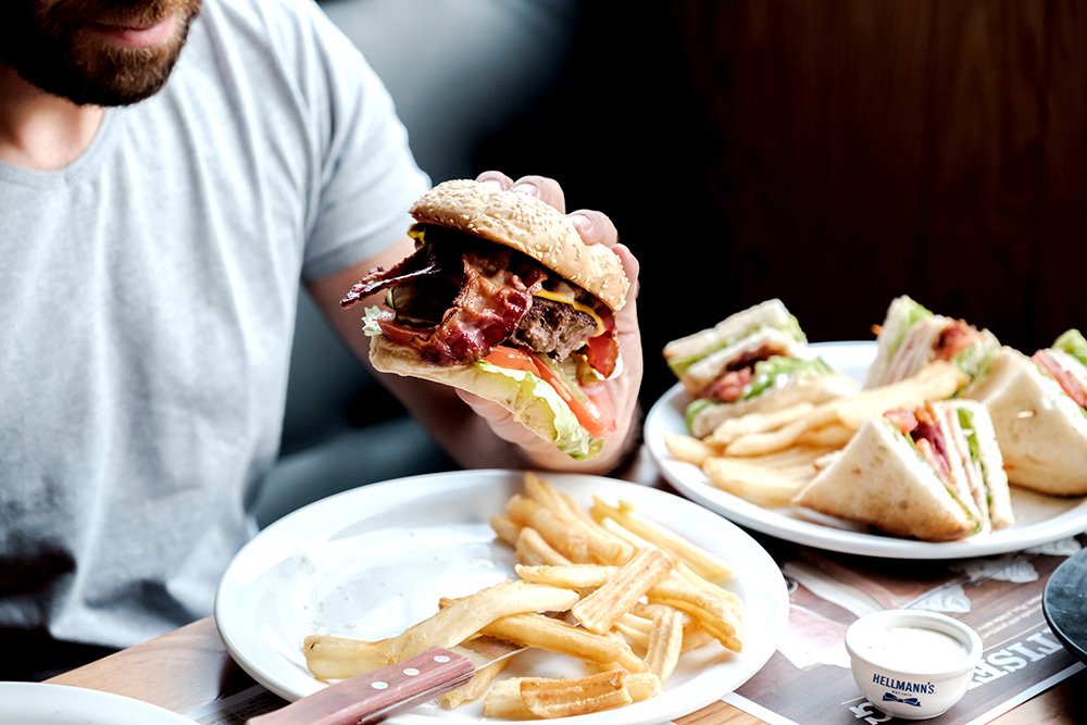 Dennys_ME's tweet photo. Our burgers need a grip 💪 You don’t want any goodness falling out 🍔
#dennysme #dennysmiddleast #dennys #burgers https://t.co/EIHQDa4vXG
