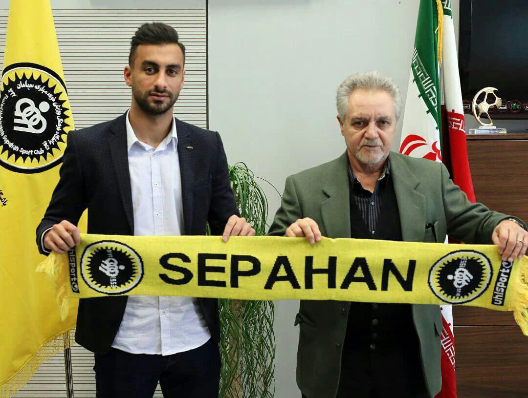 SEPAHAN__FC's tweet photo. محمد مهدی زاده هافبک تراکتورسازی به مدت دو فصل و نیم به سپاهان پیوست. از سوی دیگر رضایت نامه ساسان انصاری برای تراکتورسازی صادر شد.

#سپاهان #اصفهان #تراکتورسازی #تبریز #لیگ_برتر #جام_حذفی #فوتبال #تیم_ملی #ایران #آسیا 
#Sepahan #Esfahan #Football #Iran https://t.co/WTSaLm8PZM
