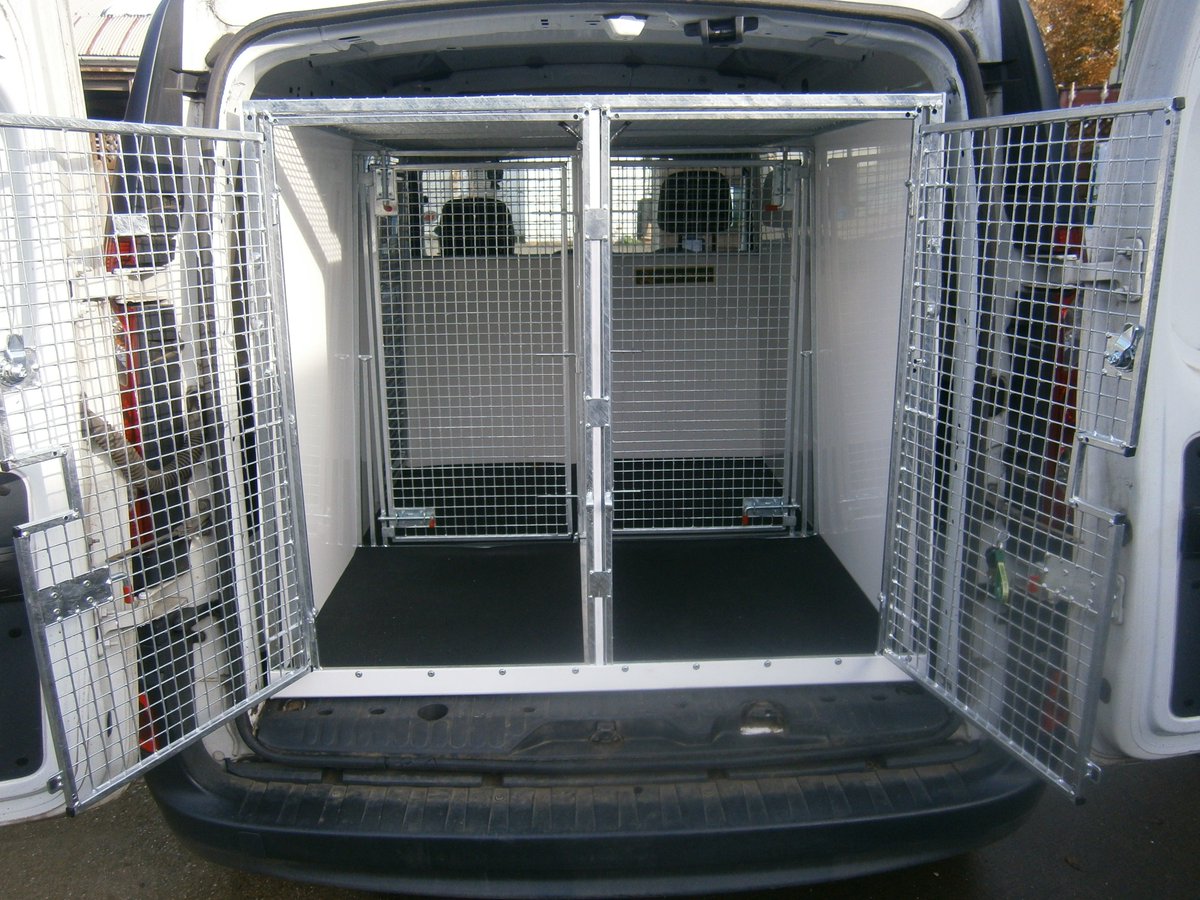 lintranK9Ltd's tweet image. Hi Leeds City Council..!!!...are you looking for new dog warden vans?...look no further than Lintran k9 ltd..,🐾🐾🐶#SAFE #whiteboxes #Peugeot #dfra #dogwarden @lintranK9Ltd