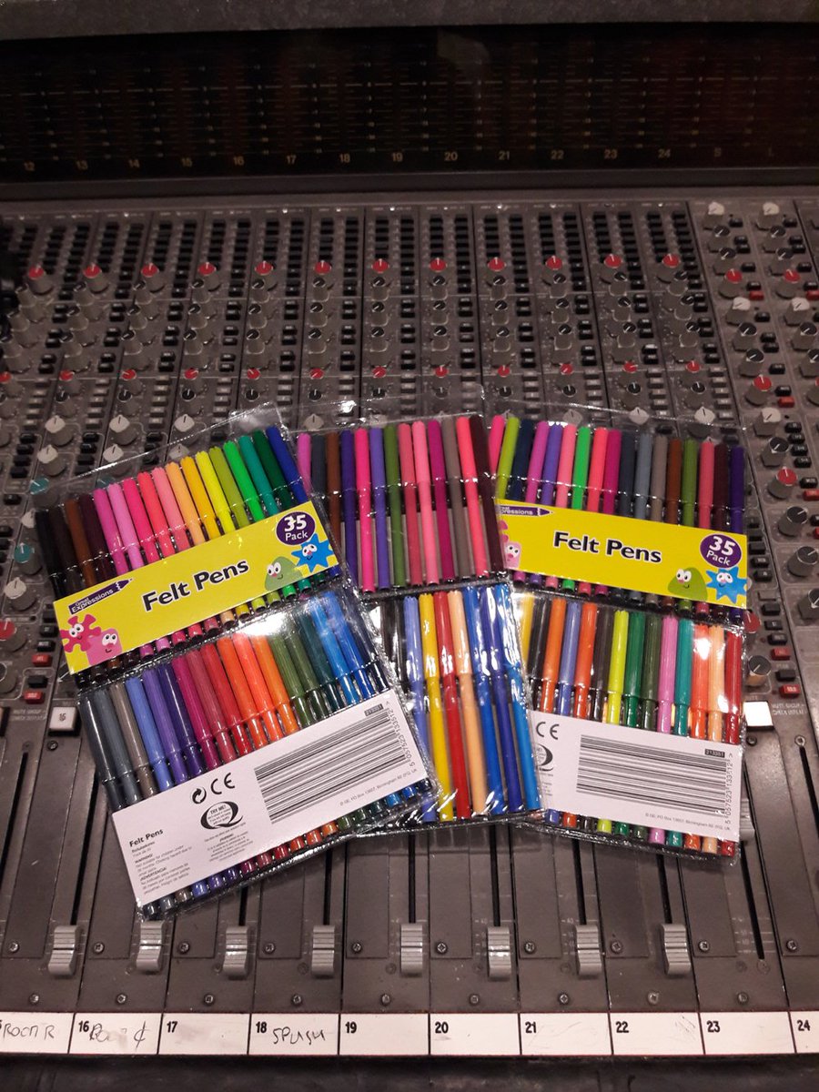 StorytimewithAC's tweet photo. Tools of my trade! ๐
#Storyteller #Tools #StudioSpares @musicaudiostory #lovemyjob https://t.co/8YYMWseG7L