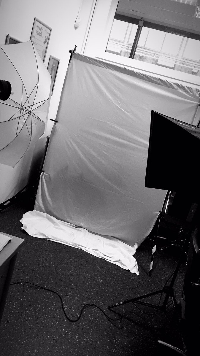 At @NewCollegeStamf today to photograph the students makeup projects! 📸👰🏼