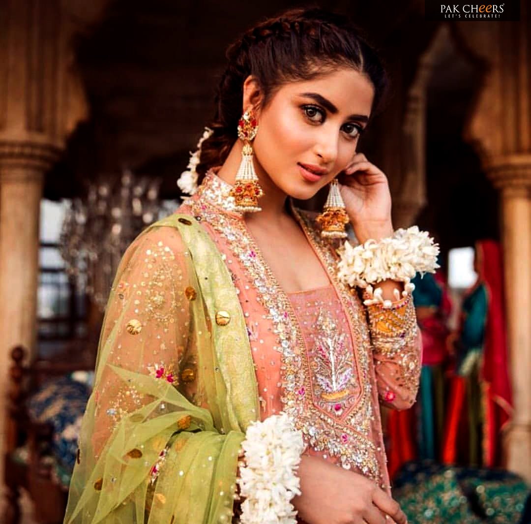 PakCheers's tweet photo. Sajal Aly slaying in this shoot
Pak Cheers
Coming Soon
#fashion #fashiondesigner #fashiondesign #instafashion #pakcheers #letscelebrate #sajalaly #photooftheday #style #fashionstyle
#fashionphotography #fashionshoots #weddingphotos https://t.co/ibvrWzjfLu
