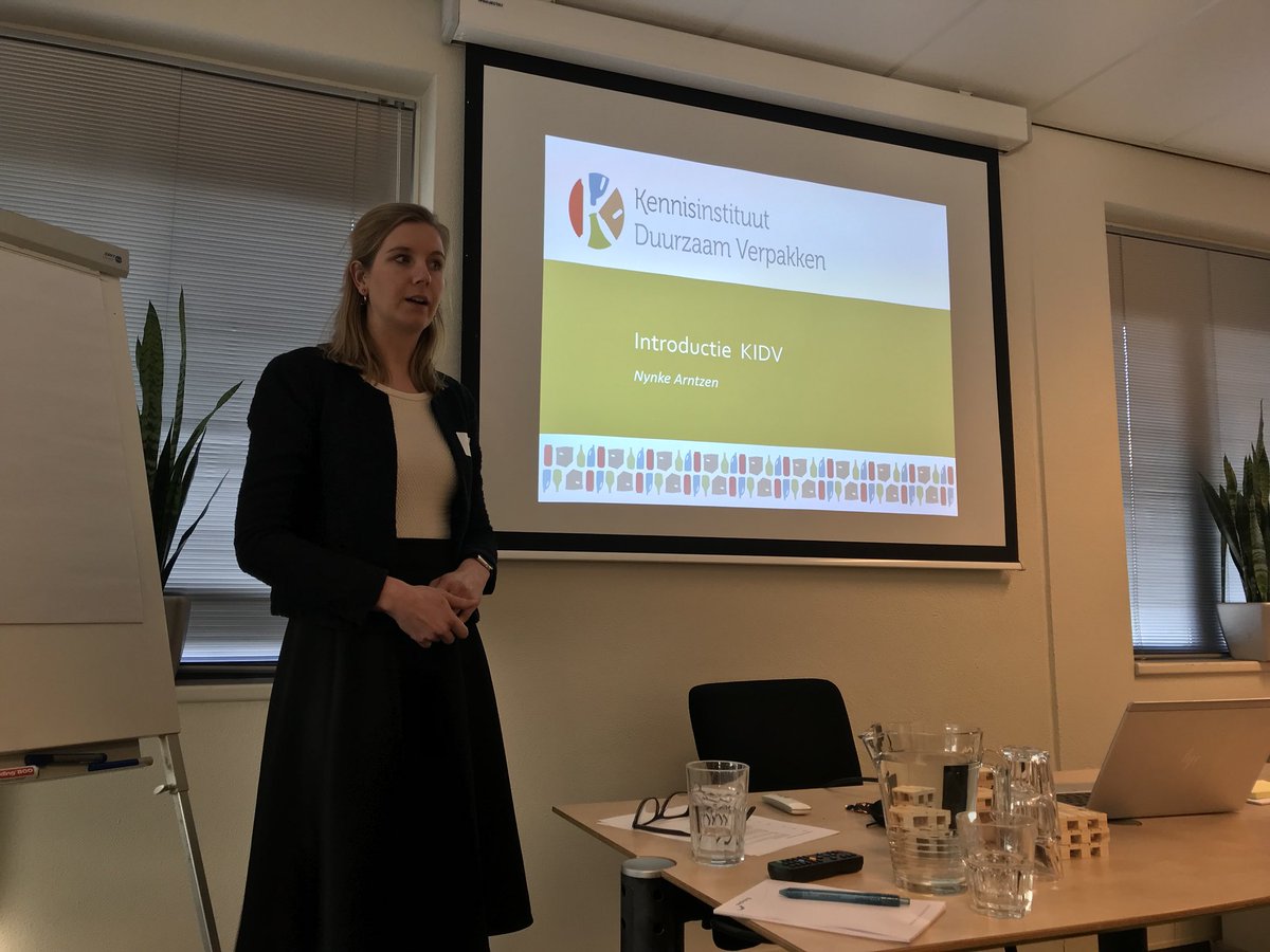 Verpakkingskundige <a href="/Nynke_KIDV/">Nynke Arntzen</a> aan het woord tijdens de ronde tafelbijeenkomst verpakkingshout in Nederland met <a href="/Nedvang/">Nedvang</a>