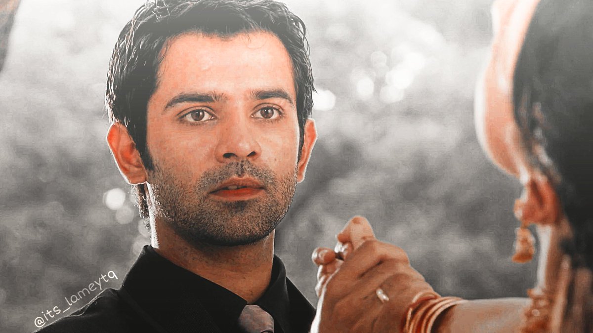 A: 'Maine usse apne haathon se pakad rakha tha aur usne mujhe apni rooh se... Aur waqt ne humein apni dori se baandh dia.Beautiful lines!  #IPKKNDrewind  #MyColouring  #Arshi  #IPKKND