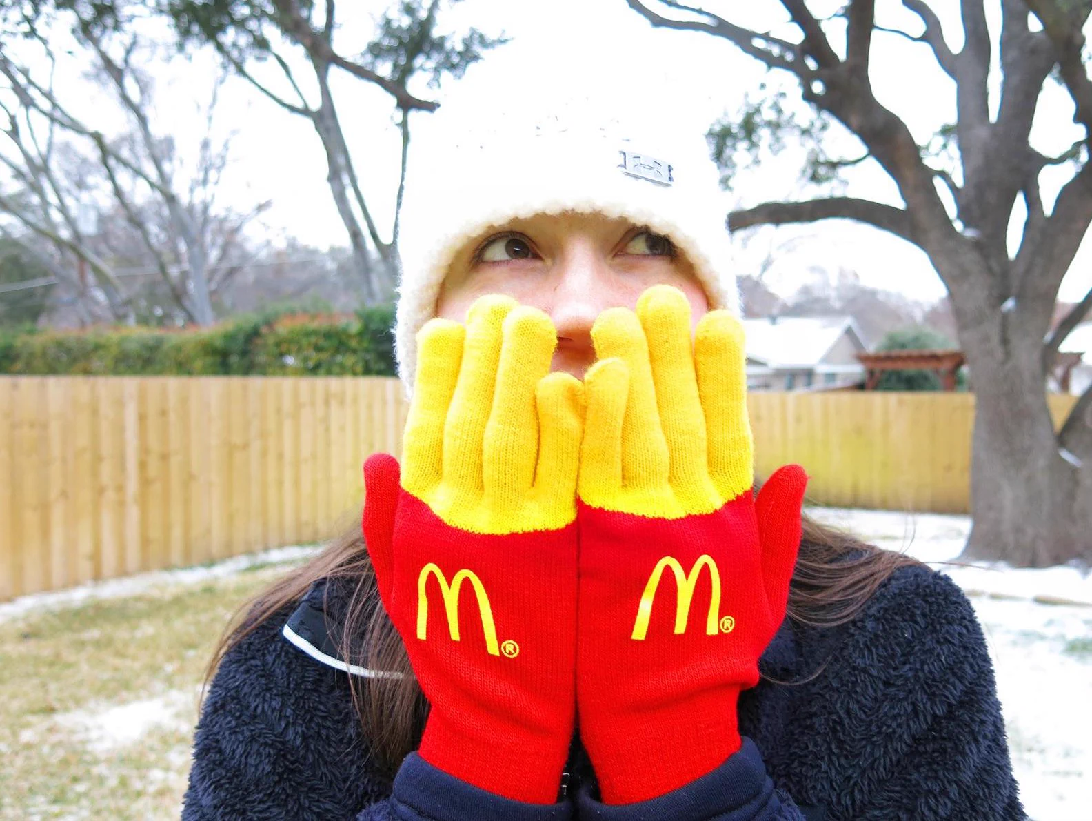 アメリカで配られた手袋が可愛い！！ハッピーセットにしたら売れそう...