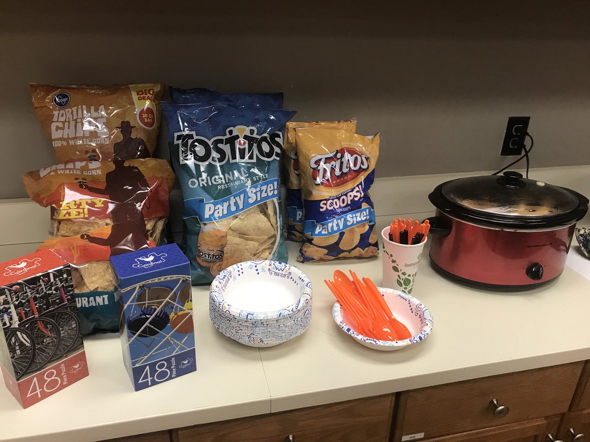 HomeDepot3858's tweet photo. #MWJAN2019 National Corn Chip and Puzzle Day!!!  You never realize how little self control you have until chips and salsa are in front of u. #Rossford3858 #BreakfastOfChampions https://t.co/X6gRFhGI2B