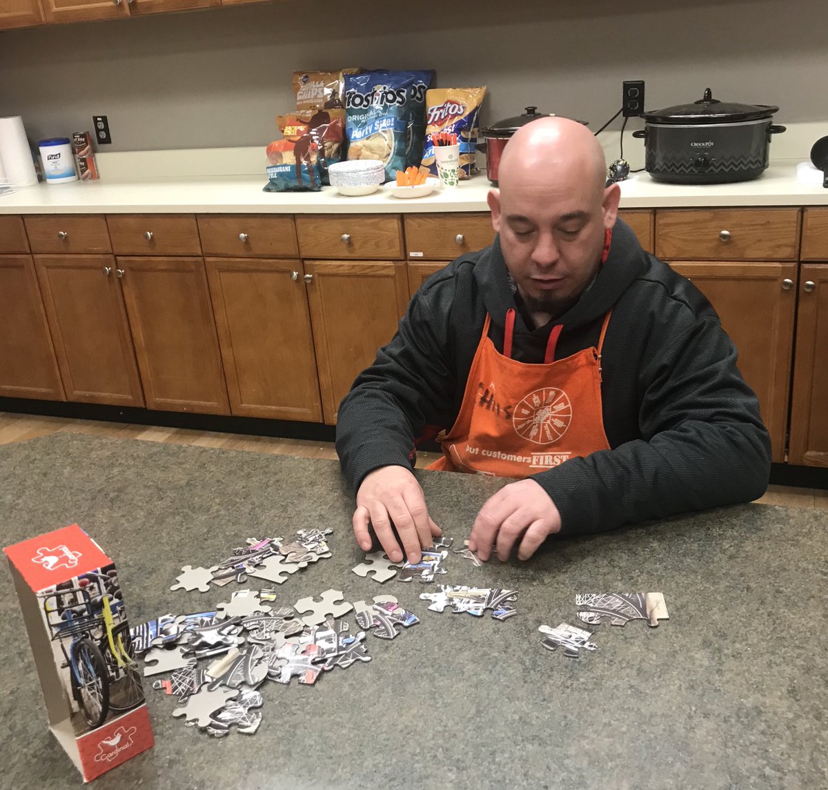 HomeDepot3858's tweet photo. #MWJAN2019 National Corn Chip and Puzzle Day!!!  You never realize how little self control you have until chips and salsa are in front of u. #Rossford3858 #BreakfastOfChampions https://t.co/X6gRFhGI2B