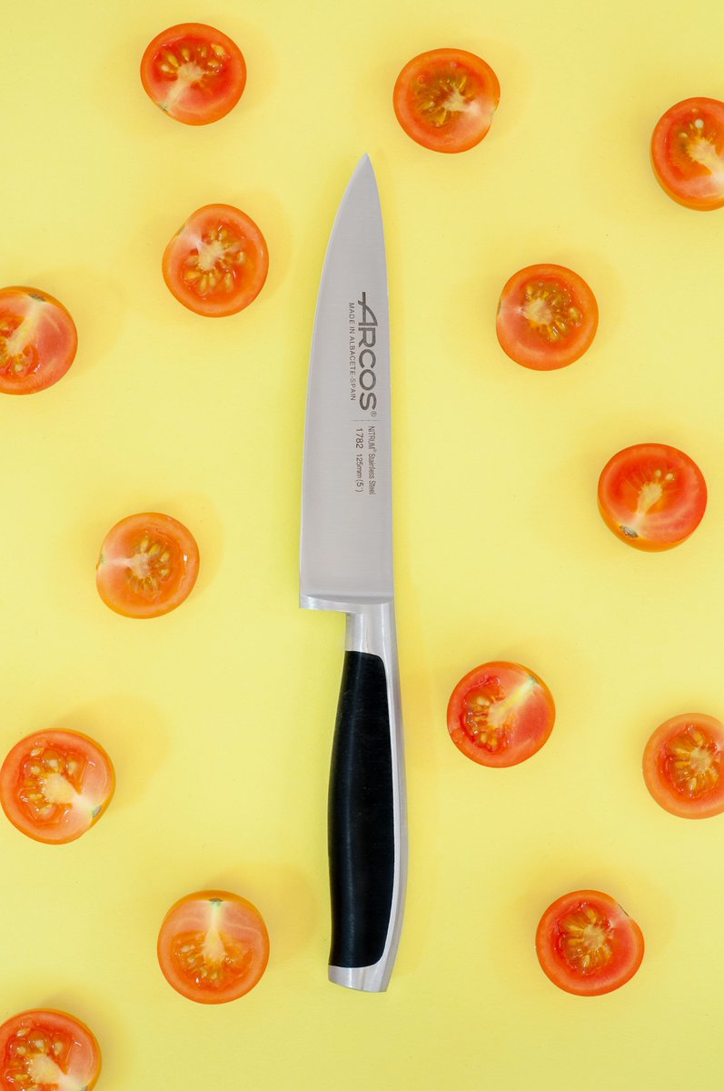 Arcos's tweet photo. Kyoto style 🔪

Cuchillo verduras - https://t.co/mq84shGyh6

#CuchillosArcos #ViveLaCocina #SerieKyoto #VegetableKnife #knife #tomato #TomateCherry #Pomodoro https://t.co/eqDtRTTA7m