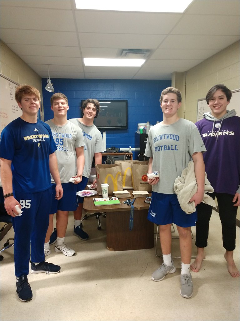 wcsBHScf's tweet photo. Happy birthday Lucas! Thanks so much to the Davis family for providing sausage biscuits for his teammates this morning. #flyhigh74 https://t.co/fFau4UZJcE