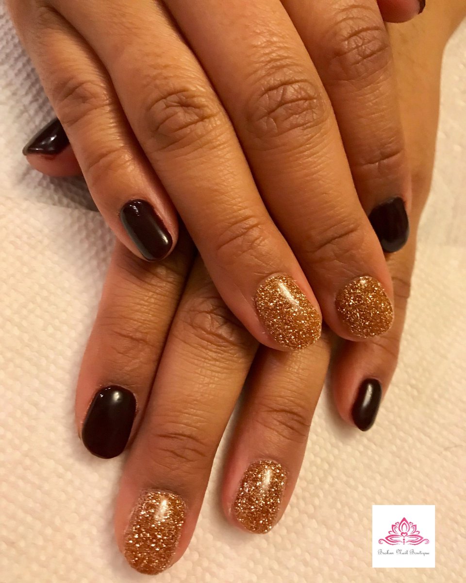 brokennailbouti's tweet image. #dipmani #nails #nailsalons