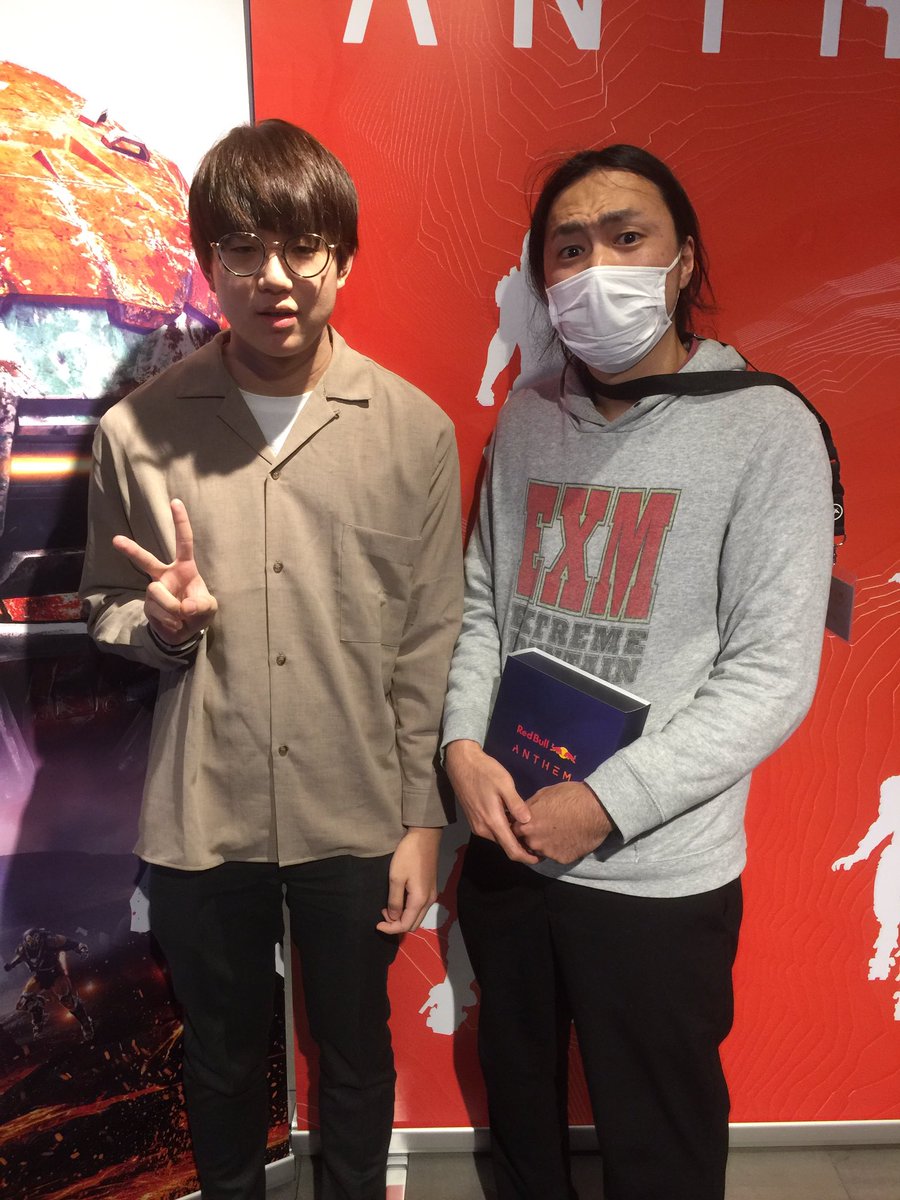 けっつん 実は昨日 アンセム Anthem の先行イベントにご招待頂きまして 配信者さん沢山いたので記念撮影してたんですが 動画では頭にタオル巻いててマスクもしてるから目しか出てない という我が設定をド忘れして素でネットにハゲかけの頭皮晒した けっつん 実は昨日 アンセム Anthem の先行イベントにご招待頂きまして 配信者さん沢山いたので記念撮影してたんですが 動画では頭にタオル巻いててマスクもしてるから目しか出てない という我が設定をド忘れして素でネットにハゲかけの頭皮晒した