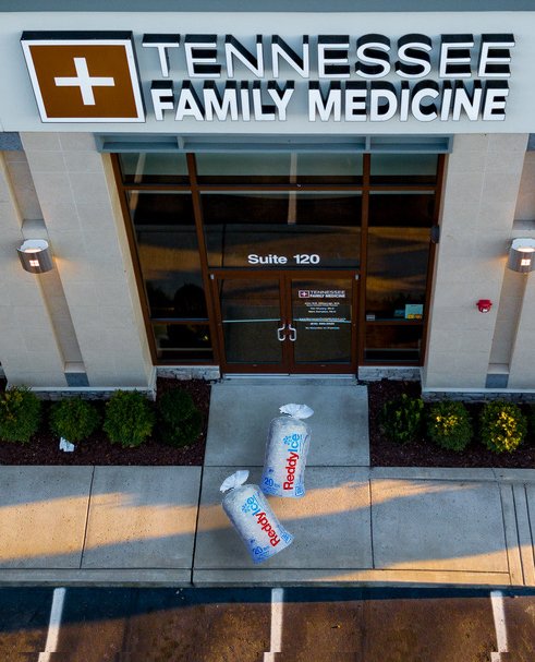 millspaugh's tweet photo. Despite the ice and snowstorm, we are open today.  #whatice #WheresTheSnow #TFMclinic #letitsnow https://t.co/0YB4AladV6