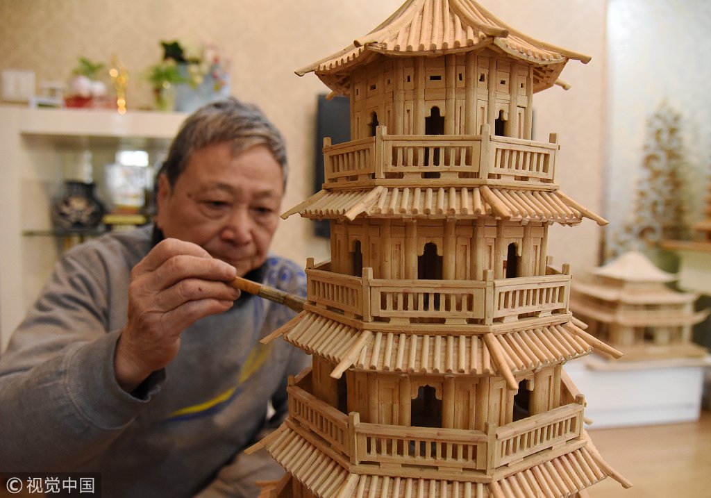 CGTNOfficial's tweet photo. Retired Chinese man uses matchsticks to set up Chinese ancient architecture models; he created his first artwork using thousands of sticks to mimic a local train station upon its reconstruction https://t.co/3PpyYrFPxB