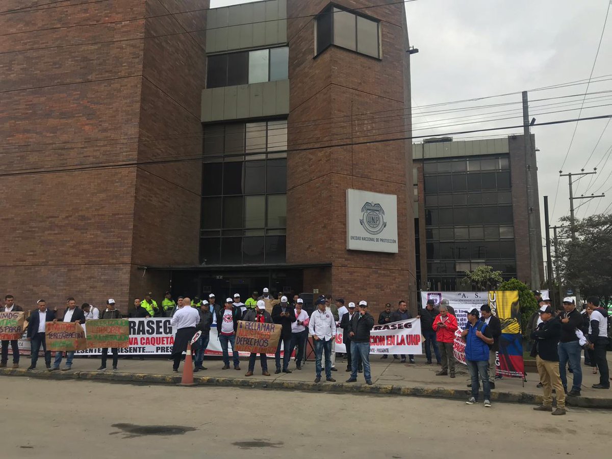 La CUT respalda la jornada de protesta del Sindicato Nacional de Profesionales de la Seguridad, <a href="/SINPROSEGN/">SINPROSEG NACIONAL</a>  que se realiza desde las 6 am de hoy, frente a las instalaciones de la UNP por estabilidad laboral y ampliación de plantas de personal.
