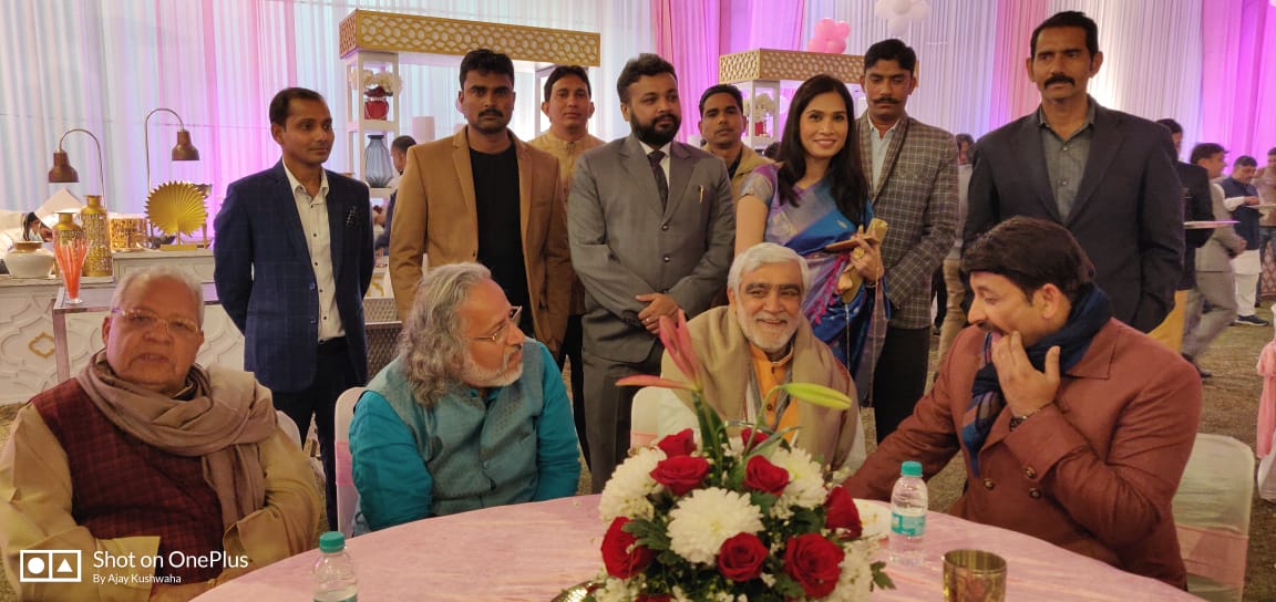 कल मेरी छोटी सुपौत्री आशी का 5वां जन्मदिन था, प्रभु बिटिया को स्वस्थ एवं दीर्घायु करें।
आप सब के स्नेह और आशीर्वाद के लिए कुछ चित्र साझा कर रहा हूँ।