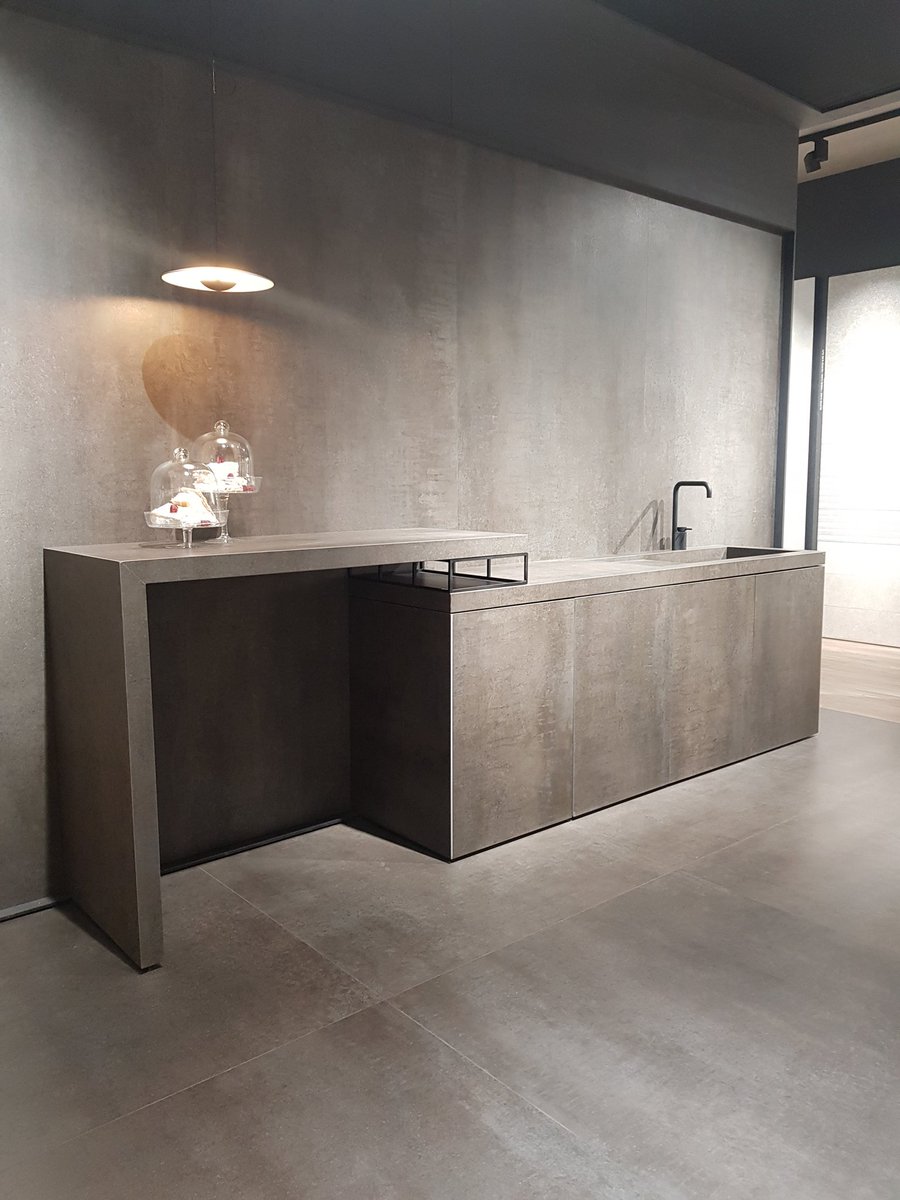 aemagazine's tweet photo. Coup de 🖤 #Azuvi #cevisama19 #tileofspain19 #archilovers #architecture @Cevisama @TileofSpain https://t.co/pRKN1hkFt6