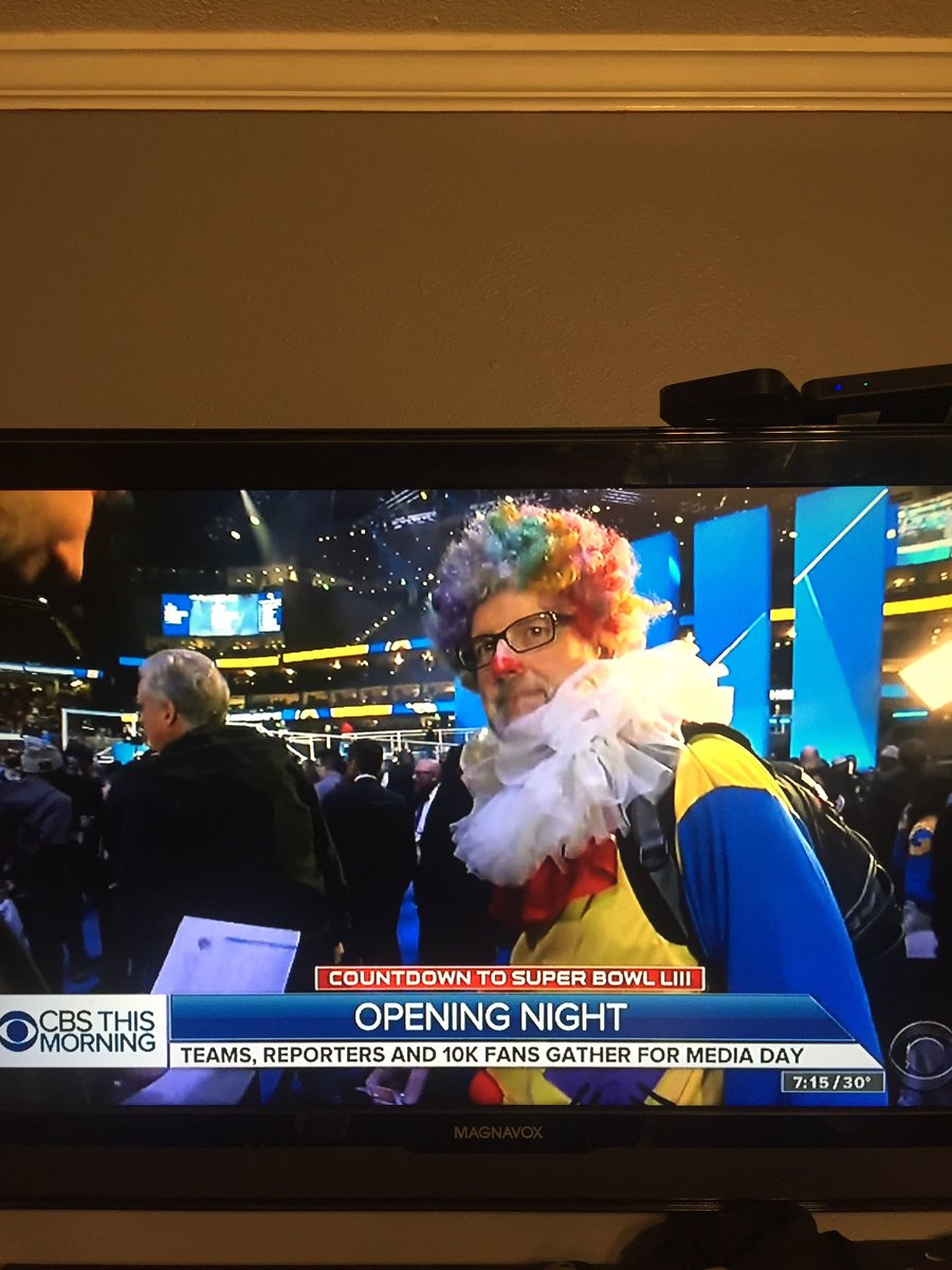 ProfByrnes's tweet photo. The bet that brings joy to radio and tv. @NotJackKemp @dfwticket #hideyourwifeandkids https://t.co/CDec0mwmMO