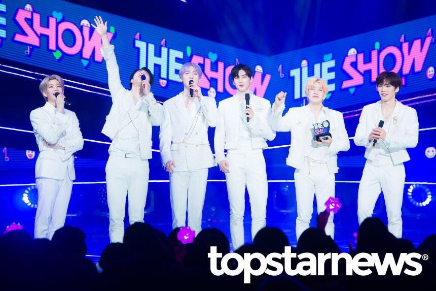 offclASTRO_6's tweet photo. [NEWS PIC] 190129 SBS MTV The Show - #아스트로 #ASTRO1stWin https://t.co/n0O60TDZh5