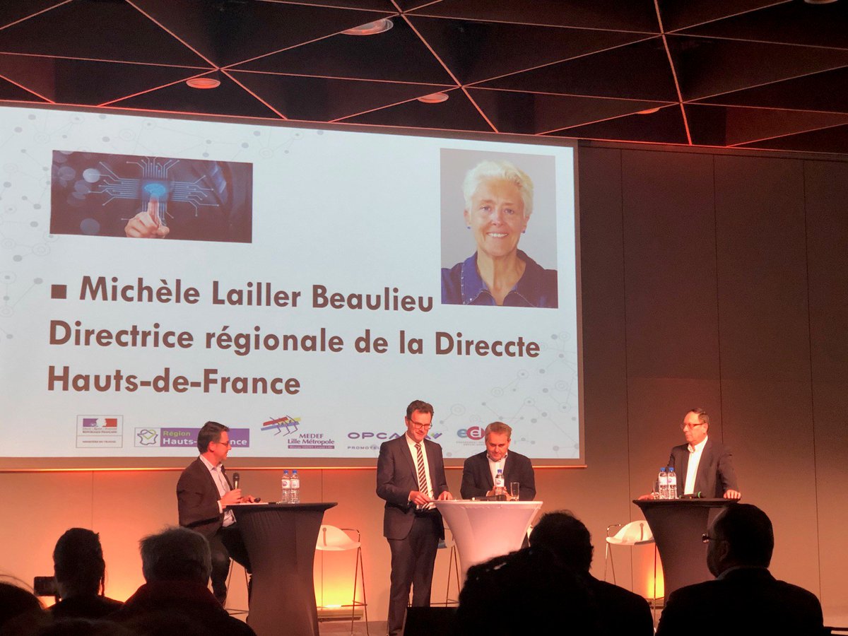 extern_it's tweet photo. Extern IT présent à la table ronde sur l'intelligence artificielle #IA en présence de Xavier Bertrand #HDF et Frédéric Motte #Medef
Notre volonté : amener l'IA au sein des PME ! https://t.co/HtfoSQPfNY