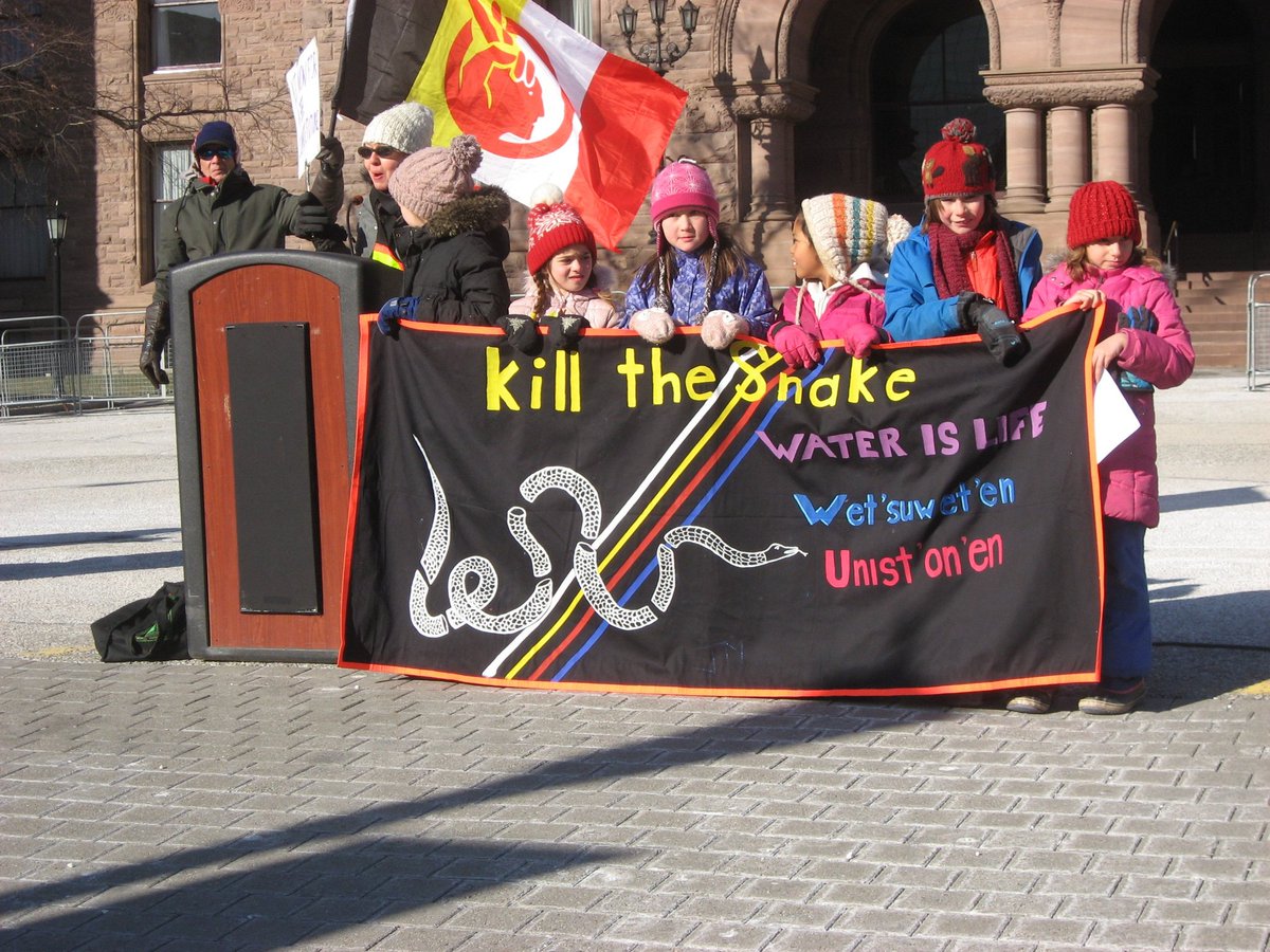 TOforFuture's tweet photo. #Killthesnake is also fire!  This was at one of our events. #WaterIsLife https://t.co/TcnamDLd8r