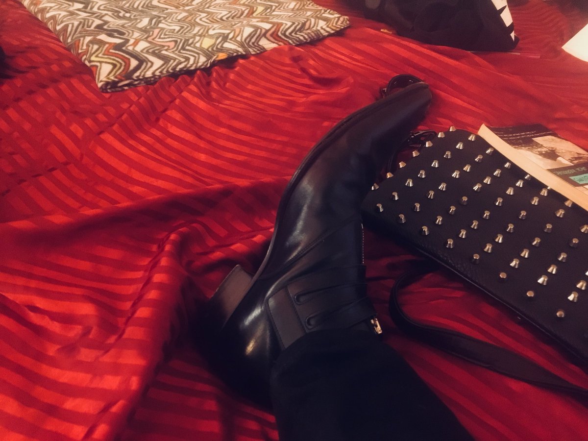 Every day is pointy goth shoe day.