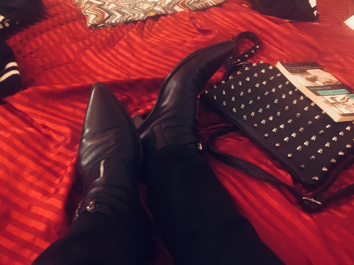 Every day is pointy goth shoe day.