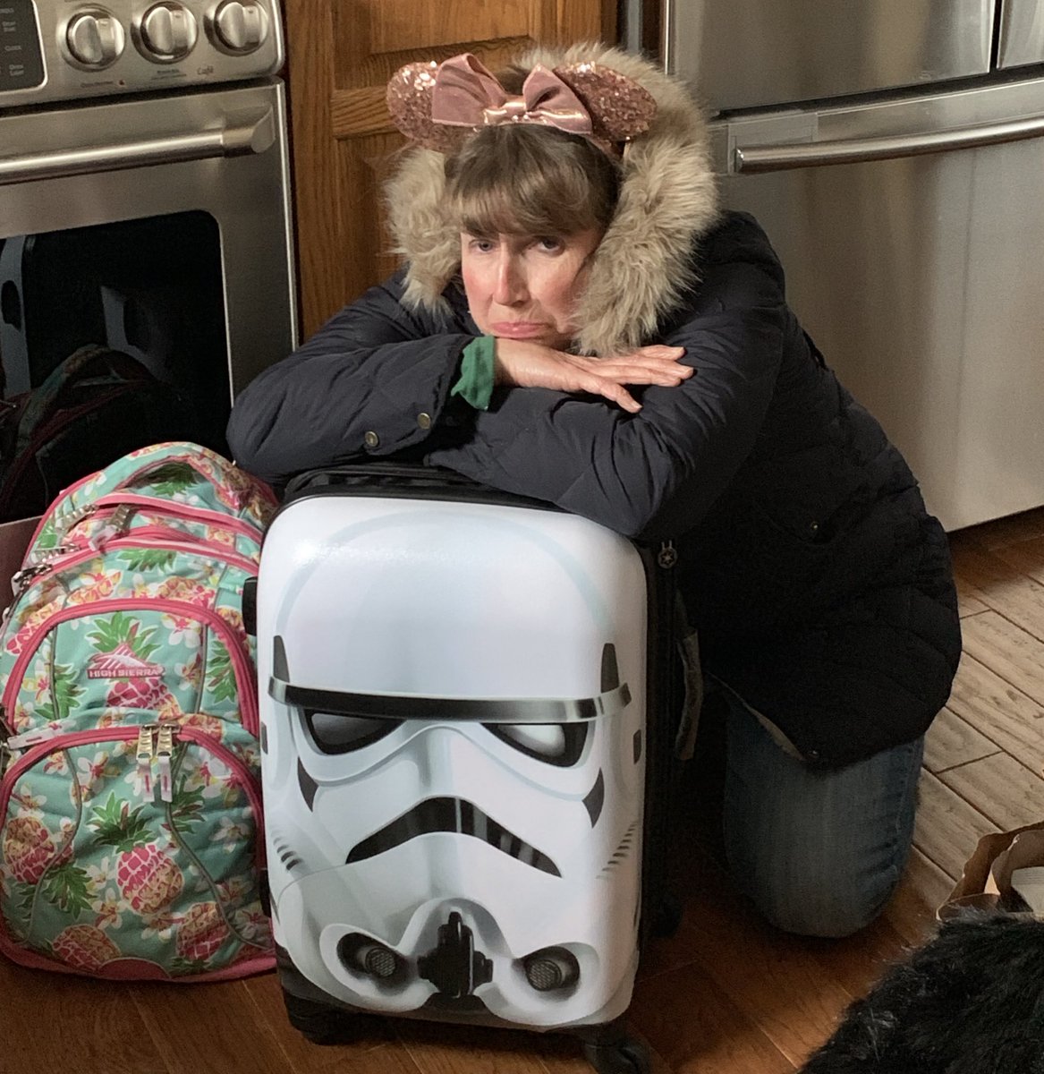 TennisChik's tweet photo. @SouthwestAir Tell me about it!  This is me NOT headed to Florida today!  It’s ok Soutjwest Airlines  - I still love you!  ❤️💙💛 And I’m still wearing my Mickey Mouse ears and Magic Band all week!  😂°o°✨ #NotYourFault #ChcagoProblems #PolarVortex #Chiberia #ILoveSouthwest https://t.co/66BRBfHvzT