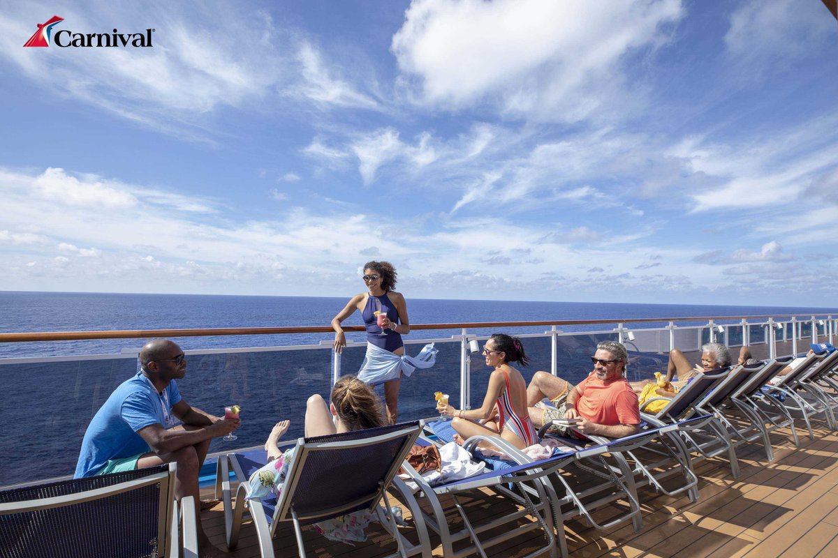 CarnivalCo's tweet photo. A bordo de Carnival Cruise Line, relájate cada segundo y toma el sol ☀🛥🌊🌴 https://t.co/rurAM9Eel1