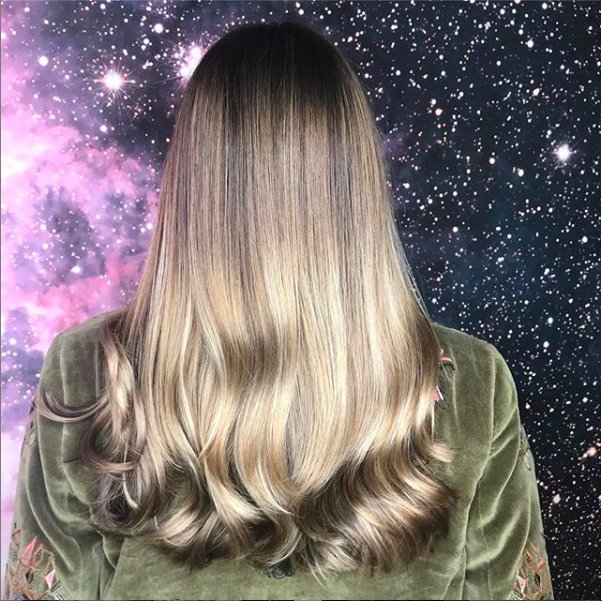 inioma_'s tweet photo. inioma
Color of the Day💫 #Balayage #Colormelt #LaBiosthetique #Nofilterneeded #Fabienneforinioma #iniomalovescolor https://t.co/FWdhCl8tw5