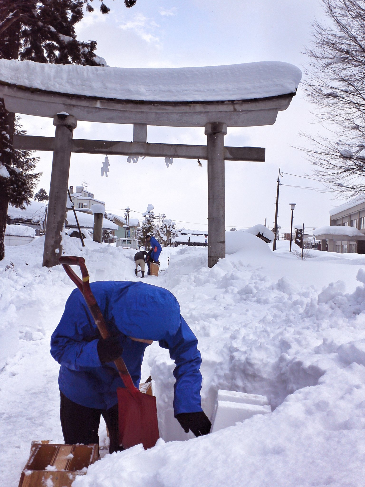 だいすき大野 福井県大野市非公認 2 2 土 3 日 開催 越前おおの冬物語 雪見灯ろうの灯りが 城下町を幻想的な雰囲気に 大野の冬の一大イベントです でっち羊かんまつり も同時開催 イベント詳細は T Co L2zqvejpj3