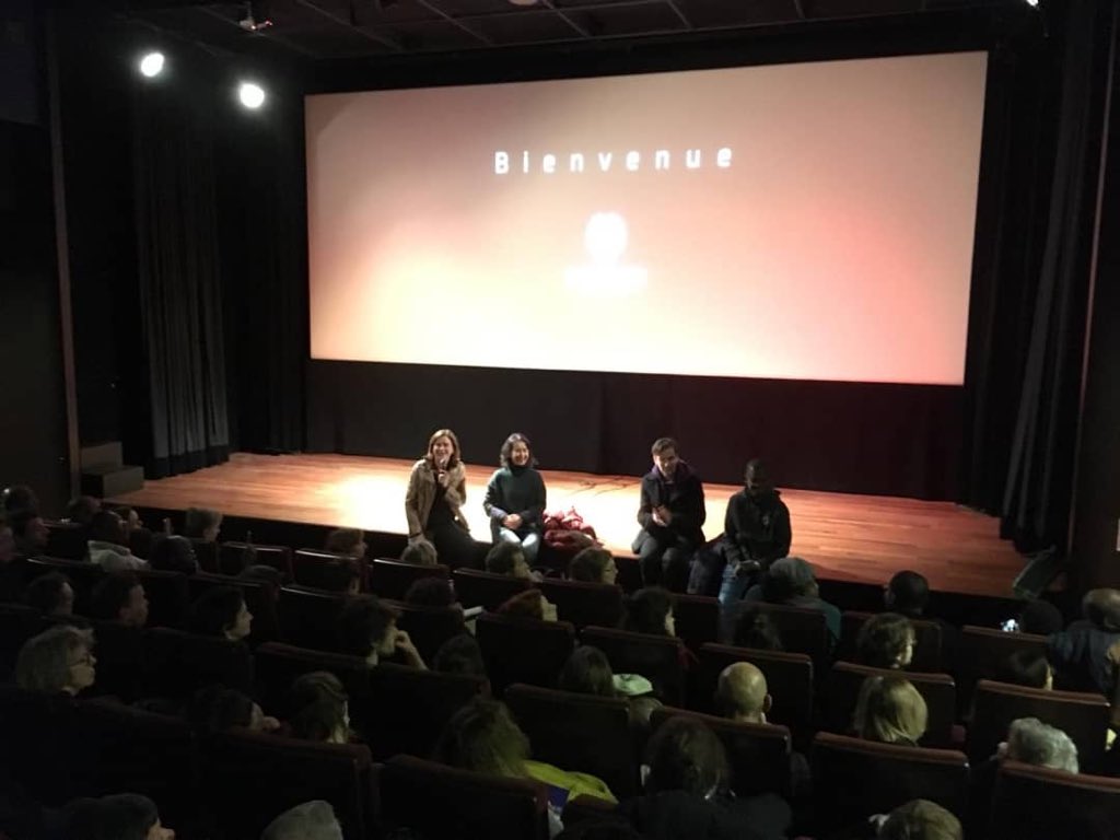 PascaleGaby's tweet photo. Salle comble et succès hier soir au Louxor à Paris lors de la projection des films réalisés par les jeunes réalisateurs centrafricains finalistes des Ateliers Varan. Bravo à toute l’équipe! @AFBanguiRCA @FarialaRafiki @BahilaTv https://t.co/i7QOSrEb0T