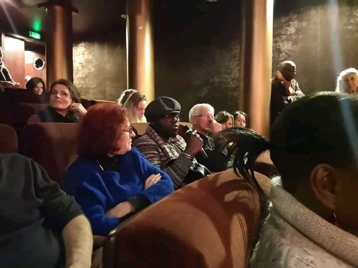 PascaleGaby's tweet photo. Salle comble et succès hier soir au Louxor à Paris lors de la projection des films réalisés par les jeunes réalisateurs centrafricains finalistes des Ateliers Varan. Bravo à toute l’équipe! @AFBanguiRCA @FarialaRafiki @BahilaTv https://t.co/i7QOSrEb0T