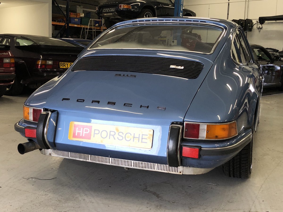 hpporsche's tweet photo. Porsche 911 2.4 MFI #porsche #1972 #Oelklappe #porscheporn #porsche911 #2.4 #aircooled #MFI #porscheclub #restoration #classic911 #porschebackdate #porschemuseum #Luftgekühlt #porscheclassic https://t.co/CXpYcb7v1o