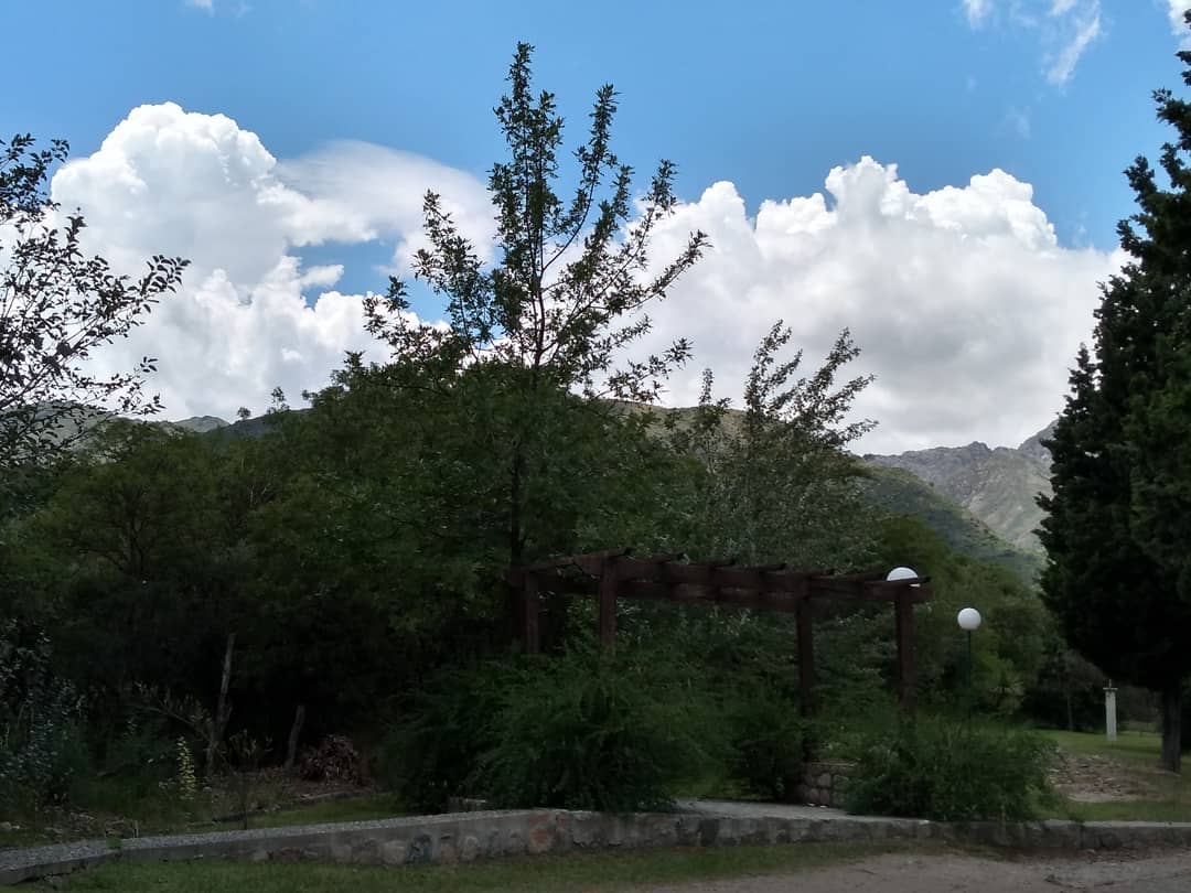 CortaderasSL's tweet photo. #calor ⛱️#sol ☀️#nubes 🌤️#bellasvistas #cortaderasenamora 🌅Te esperamos!!! 🌤️🌤️⛱️ https://t.co/xGWREoHZhd